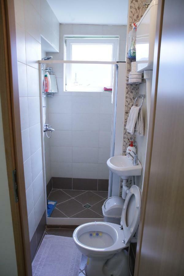 Lovely Apartment In Old Town 400M From City Center Sebilj Szarajevó Kültér fotó